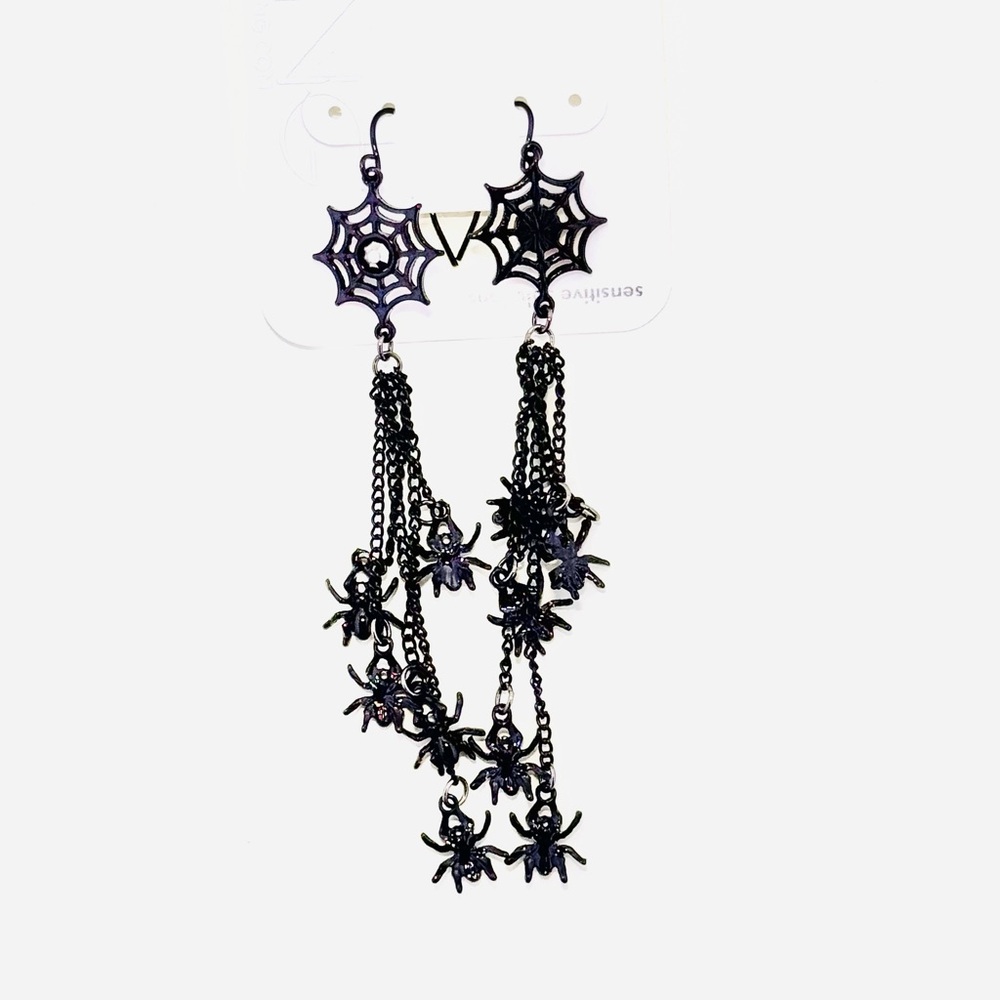 Icing Black Spider Web Dangle Spiders 🕷️ Earrings Halloween NWT